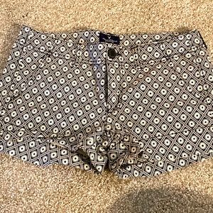 Women’s size 6 AE shorts